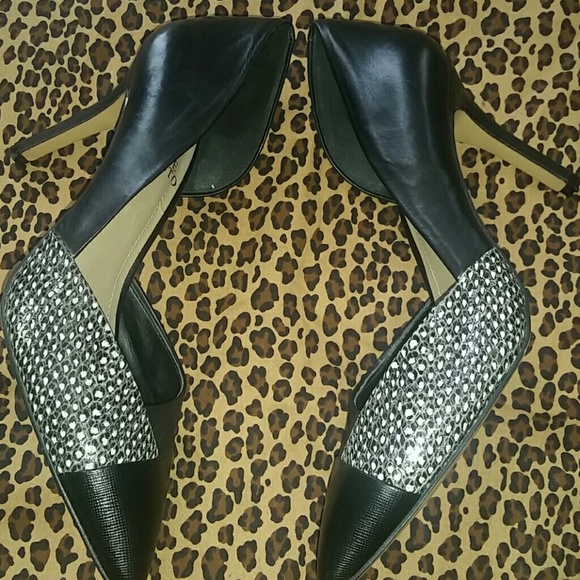 Shoes - Picture 3 of 4